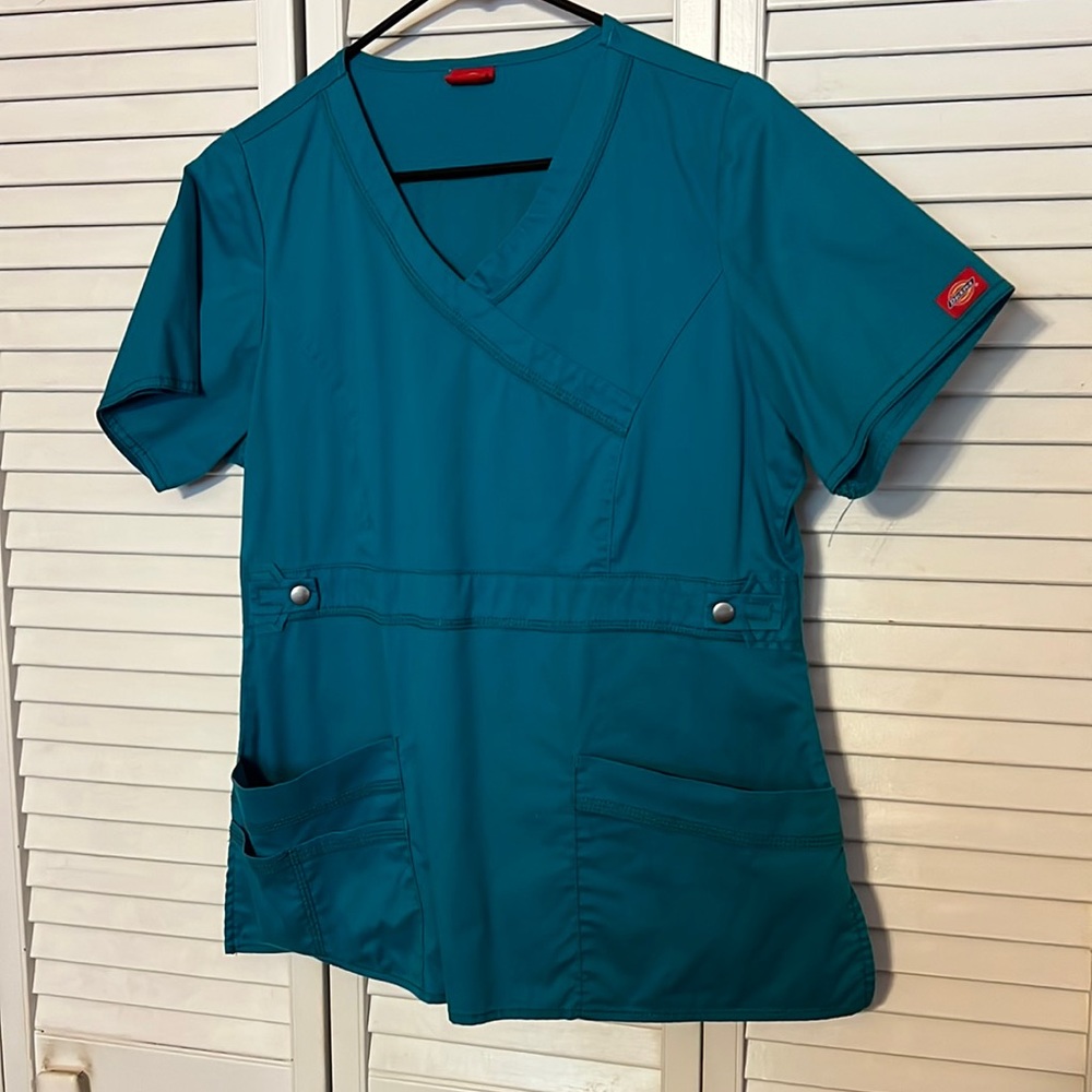 Scrub Top